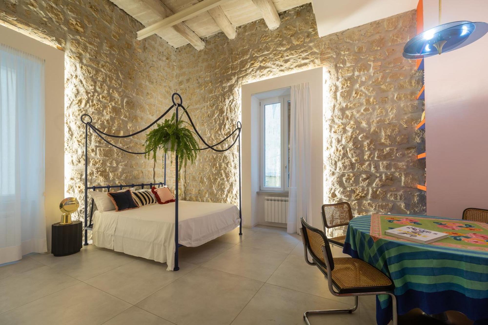 Apartment Montecalvario 34 By Napoliapartments